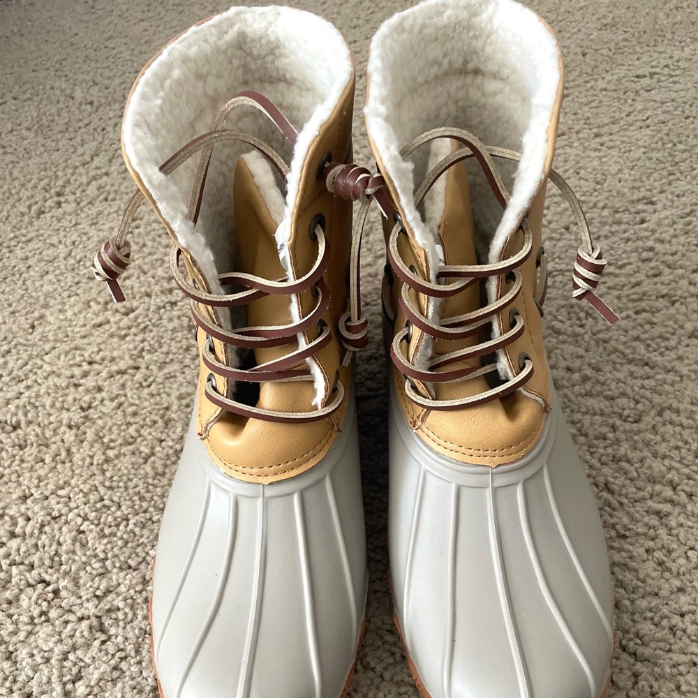 Fall Boot & Vest - Picture 10 of 10